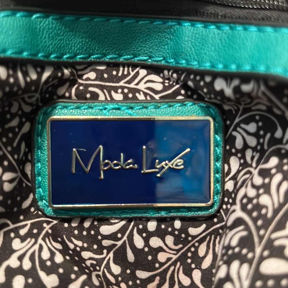 Moda LuXe - Picture 6 of 7